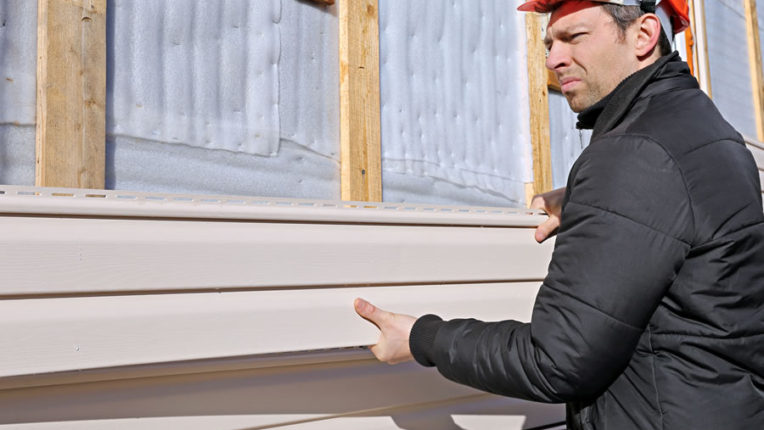 Thinking of Installing Vinyl Siding on Your Michigan Home?