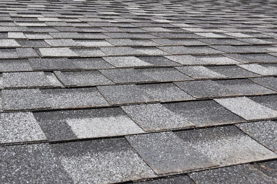 Warning Signs Your Home's Roof May Be Failing