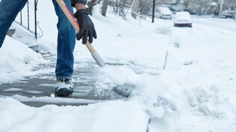Snow Removal Tips for Your Downriver Michigan Home